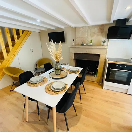 Glycine Yourhosthelper Courseulles-sur-Mer